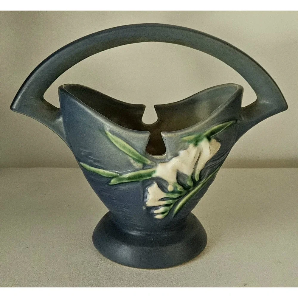 Vintage Roseville Pottery Freesia Blue Pottery Basket Vase 390-7